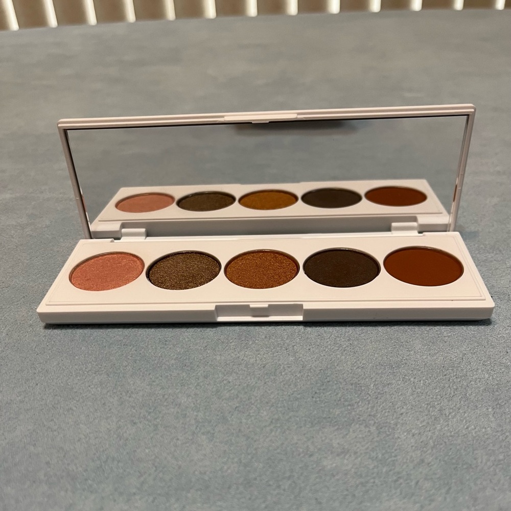 OFRA Signature Eyeshadow Palette